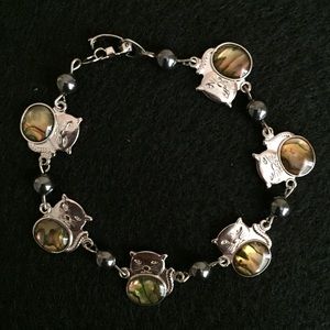 🐱Adorable bracelet with cat charms and beads